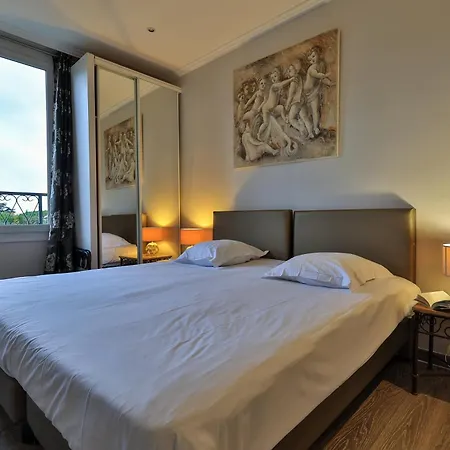 Emeraude Hoteliere Ζουάν λε Πιν