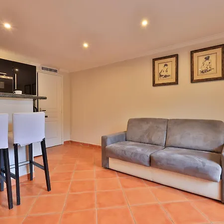 公寓式酒店 绿宝石公寓酒店 胡安莱潘