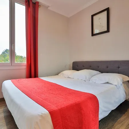 绿宝石公寓酒店 3*