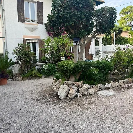 绿宝石公寓酒店 3*