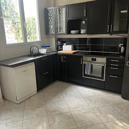 公寓式酒店 绿宝石公寓酒店 3*