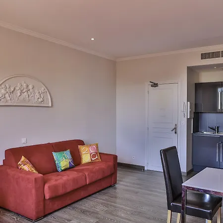 公寓式酒店 绿宝石公寓酒店 3*