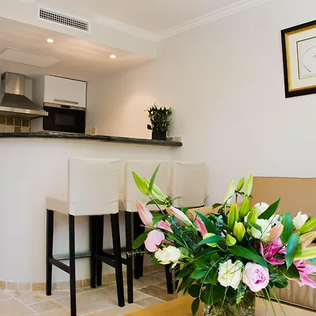 绿宝石公寓酒店 3*